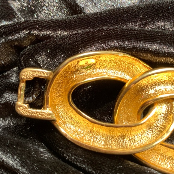 Givenchy gold chain bracelet!! - Picture 5 of 6